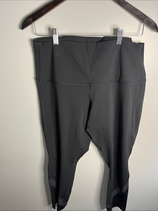 lululemon athletica Pants - Lululemon High-Rise Cropped Leggings – Black – Size 10-12